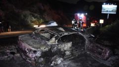 Bariyerlere Çarpıp Yanan Araç Küle Döndü