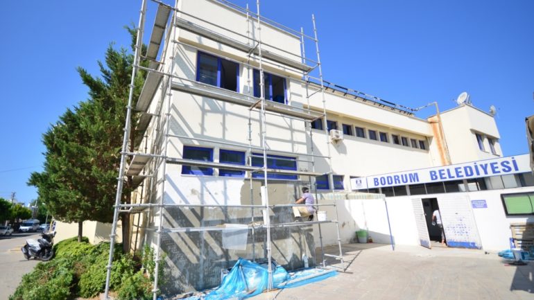 Binnaz Karakaya Spor Salonu’nda Yenileme